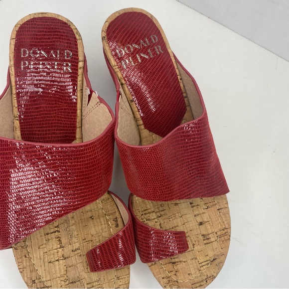 NWT DONALD J PLINER Gretta Leather Wedge Sandals Size 6 Same Shoe - Picture 4 of 10